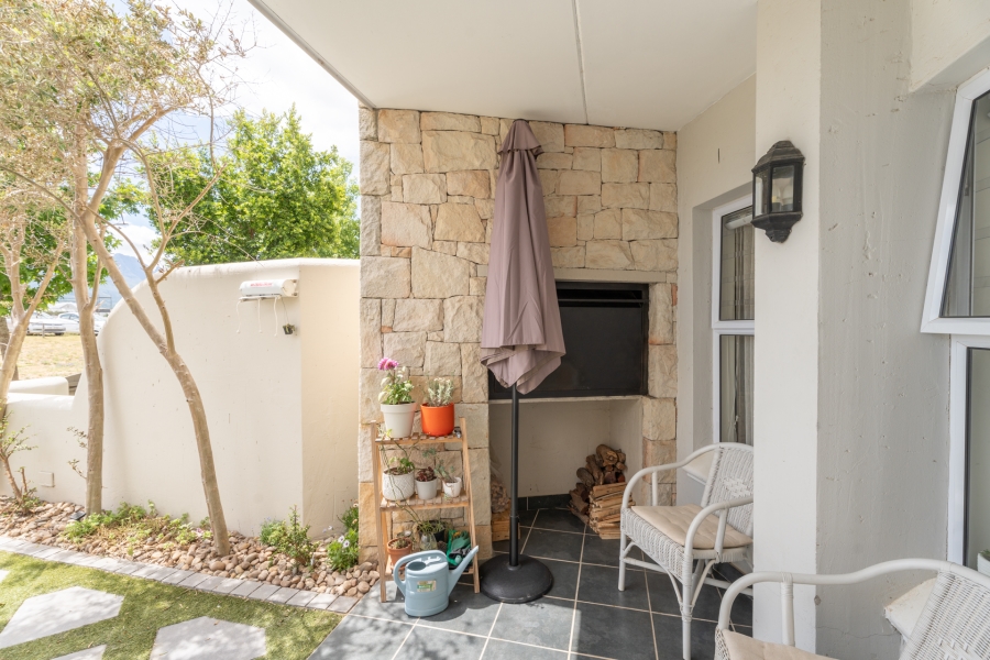 2 Bedroom Property for Sale in Nooitgedacht Village Western Cape